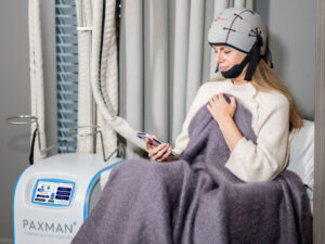 頭皮冷却装置使用イメージ